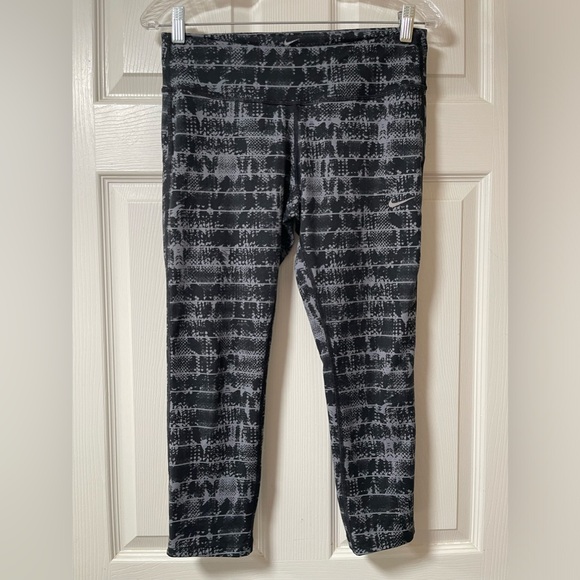 NIKE Cropped Epic Viper Print Black Gray Running Tights Size Medium - Picture 3 of 13